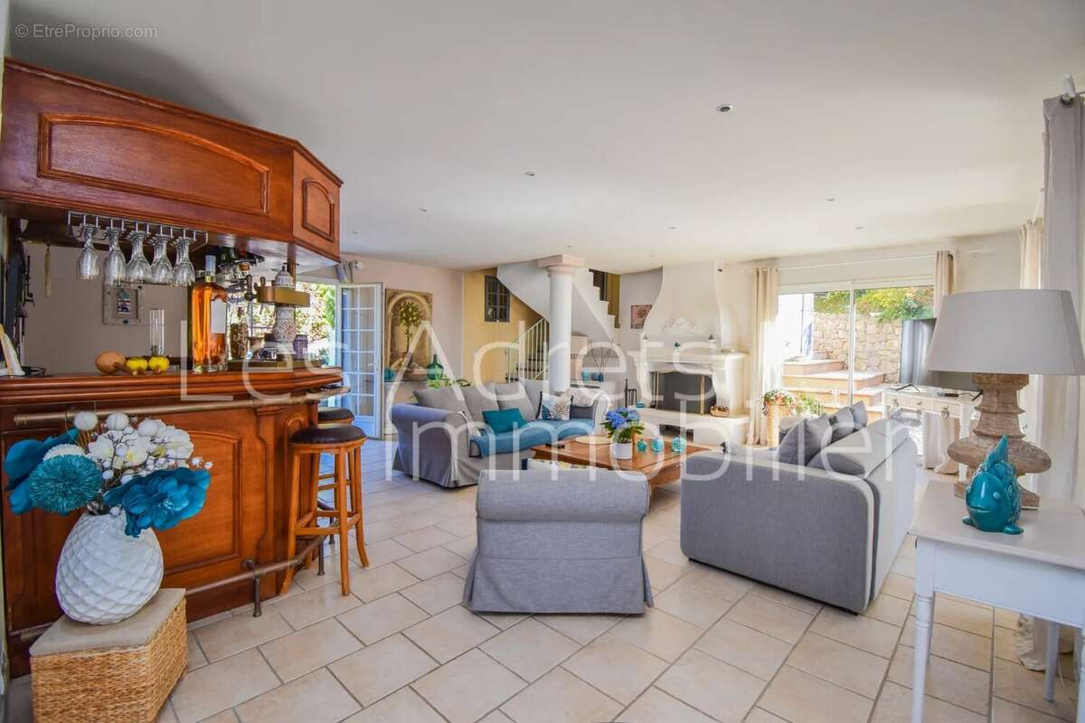 Maison à LES ADRETS-DE-L'ESTEREL