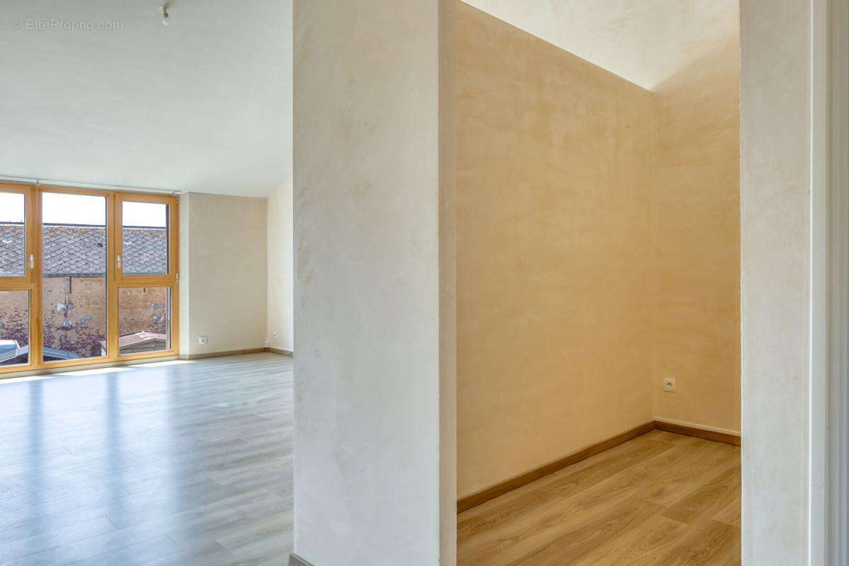 Lumineux Appartement  3 pièces 99.64 m2 Superbes Volumes  Etat impeccable - photo 11