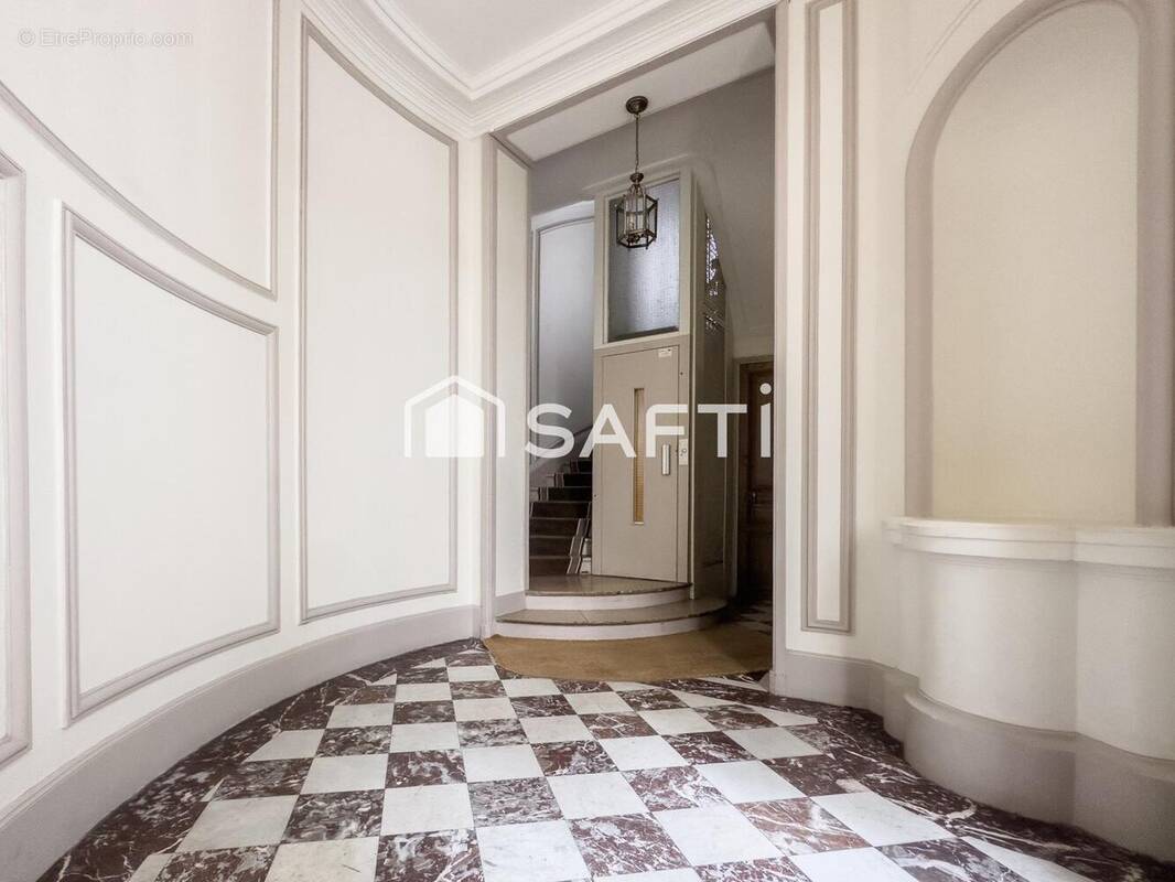 Photo 1 - Appartement à PARIS-17E
