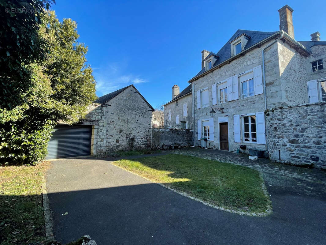 Maison à ANTIGNAC