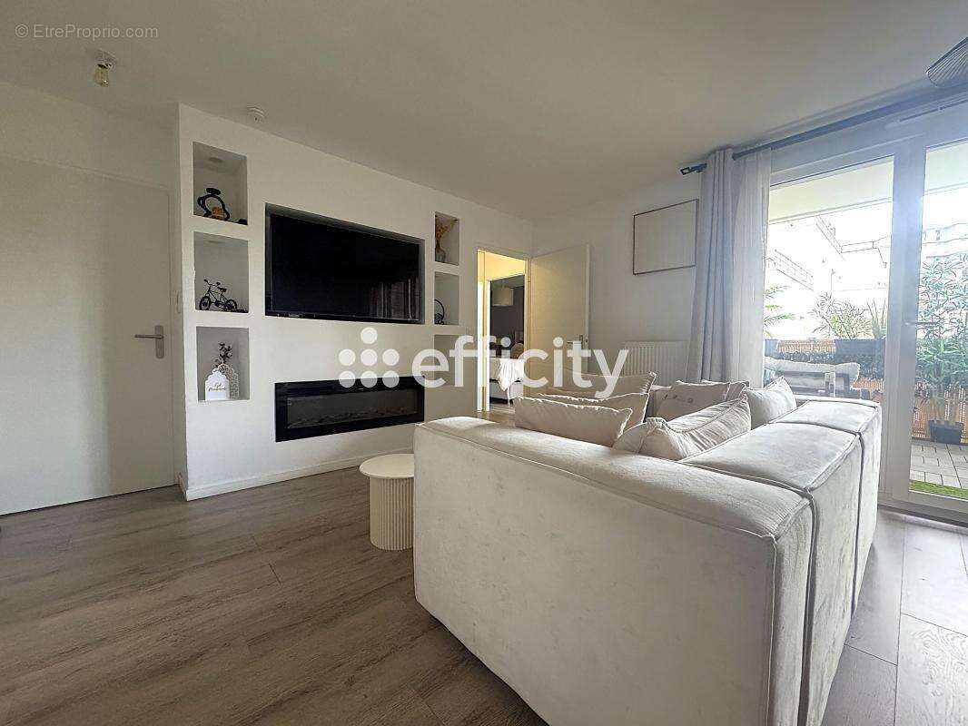 Appartement à COLOMBES