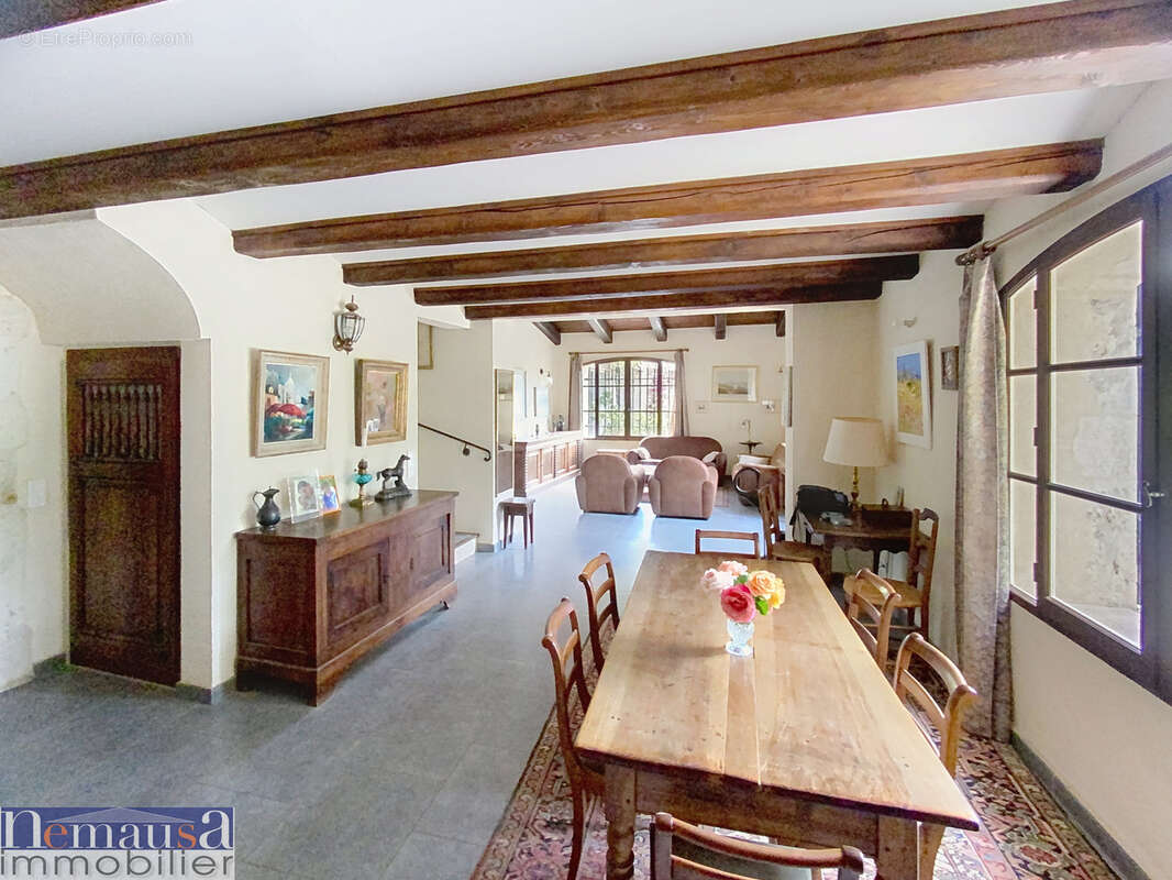 Maison à SAINT-LAURENT-DES-ARBRES