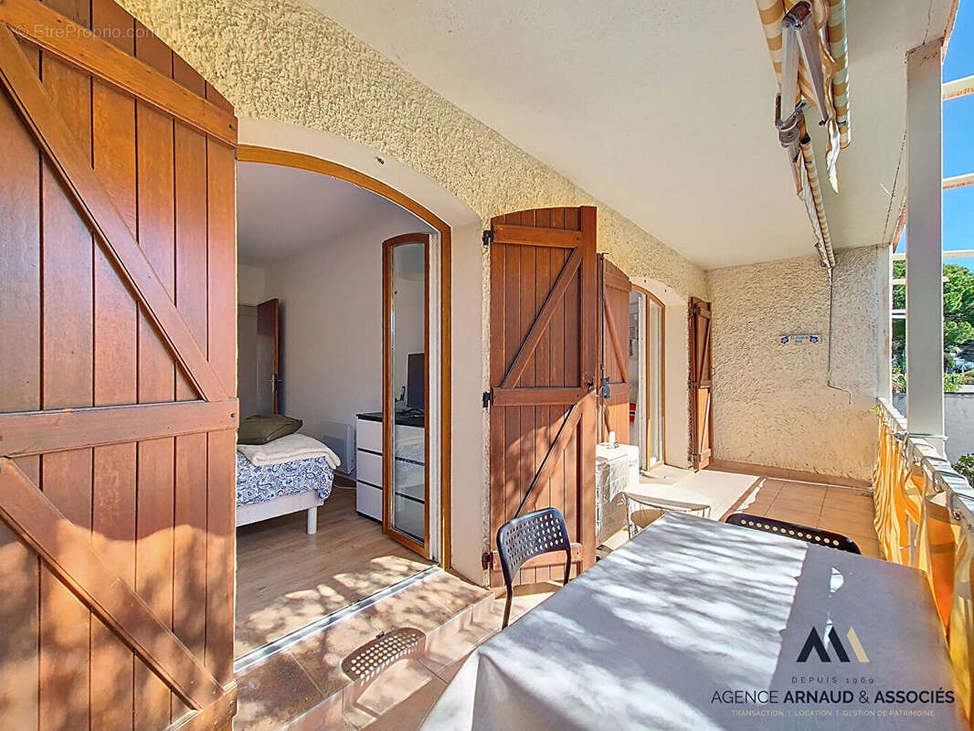 Appartement à SAINT-CYR-SUR-MER