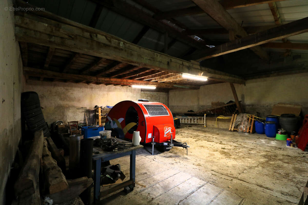 Maison à MONLEON-MAGNOAC