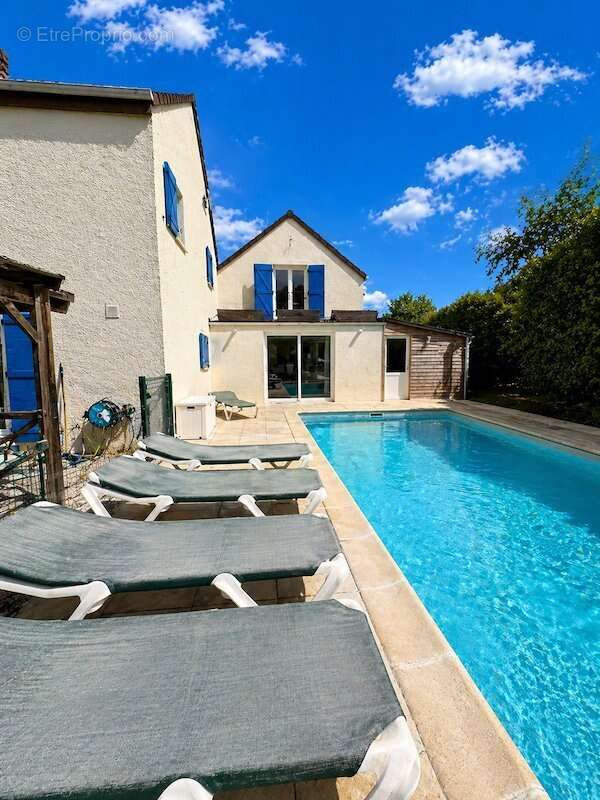 Maison à CHATEAUFORT