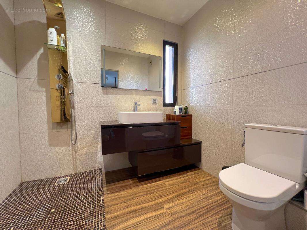 Appartement à VILLENEUVE-LOUBET
