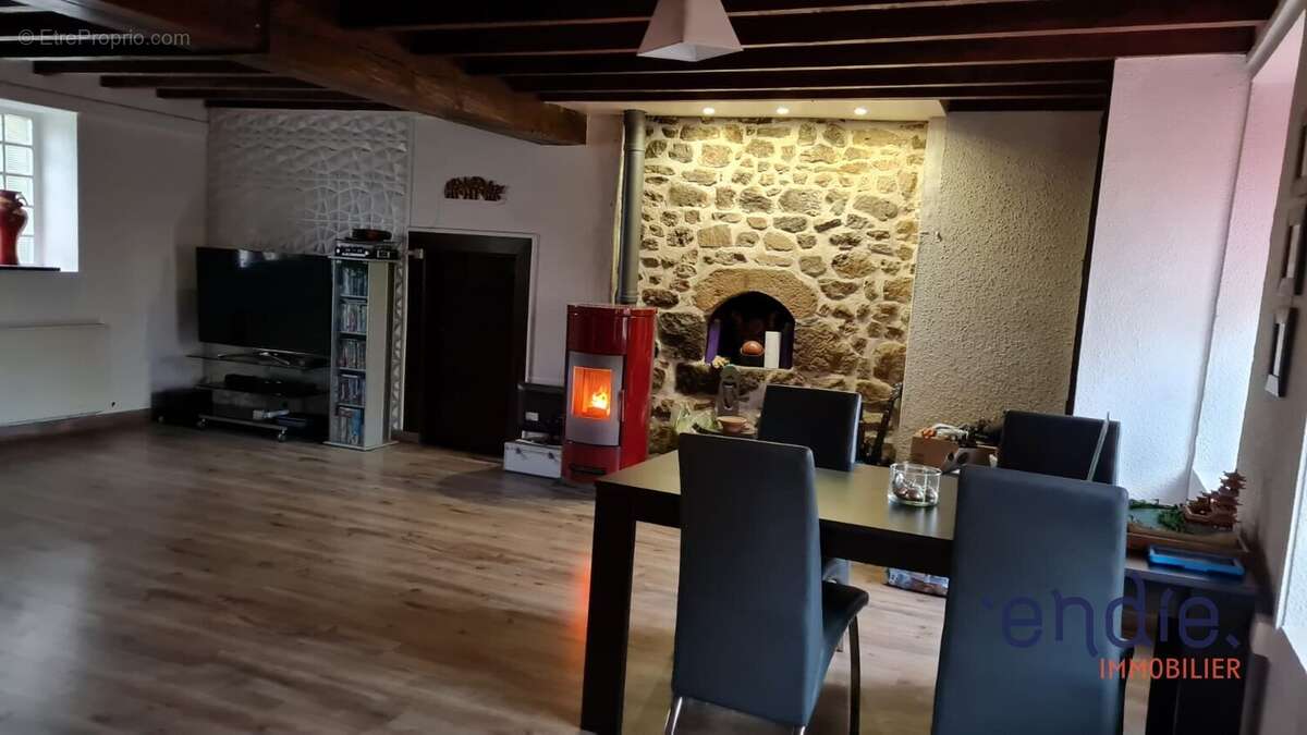 Maison à LA PETITE-MARCHE