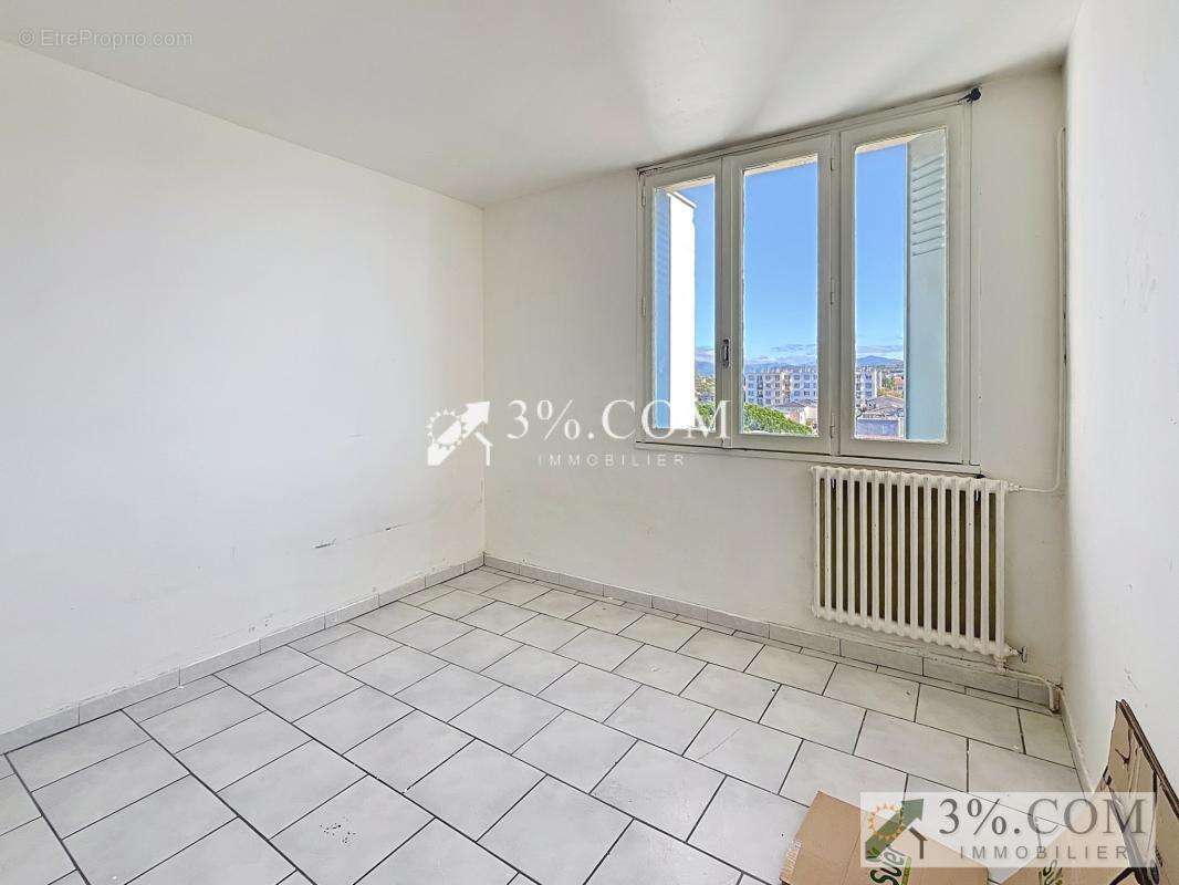 Appartement à MONTELIMAR