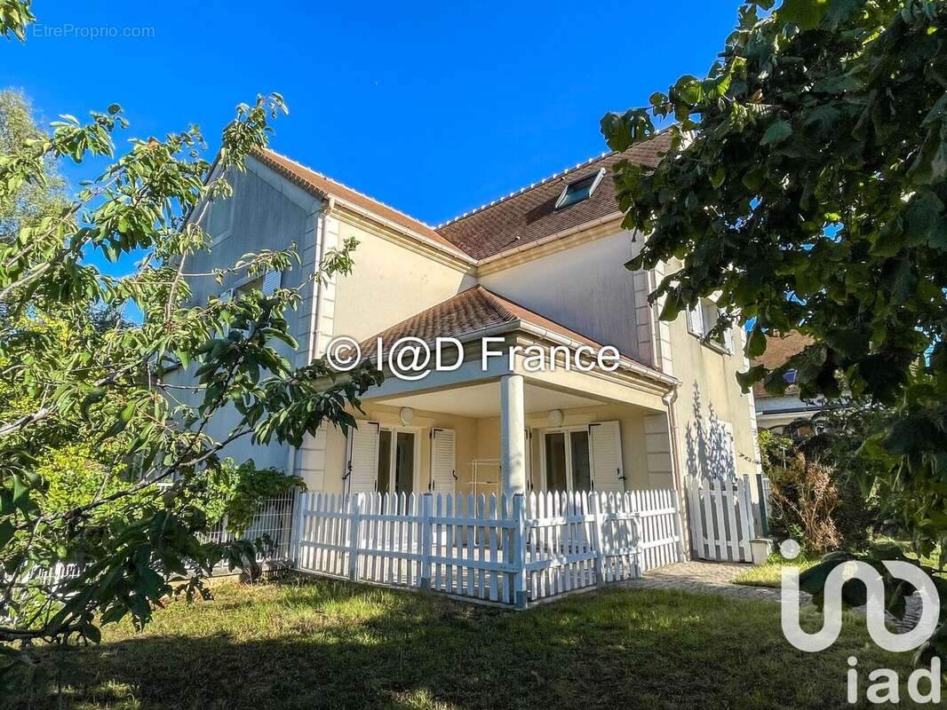 Photo 2 - Maison à MONTLHERY