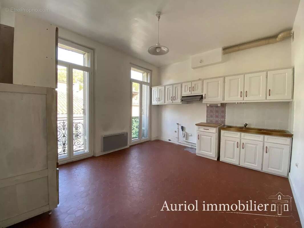 Appartement à AURIOL