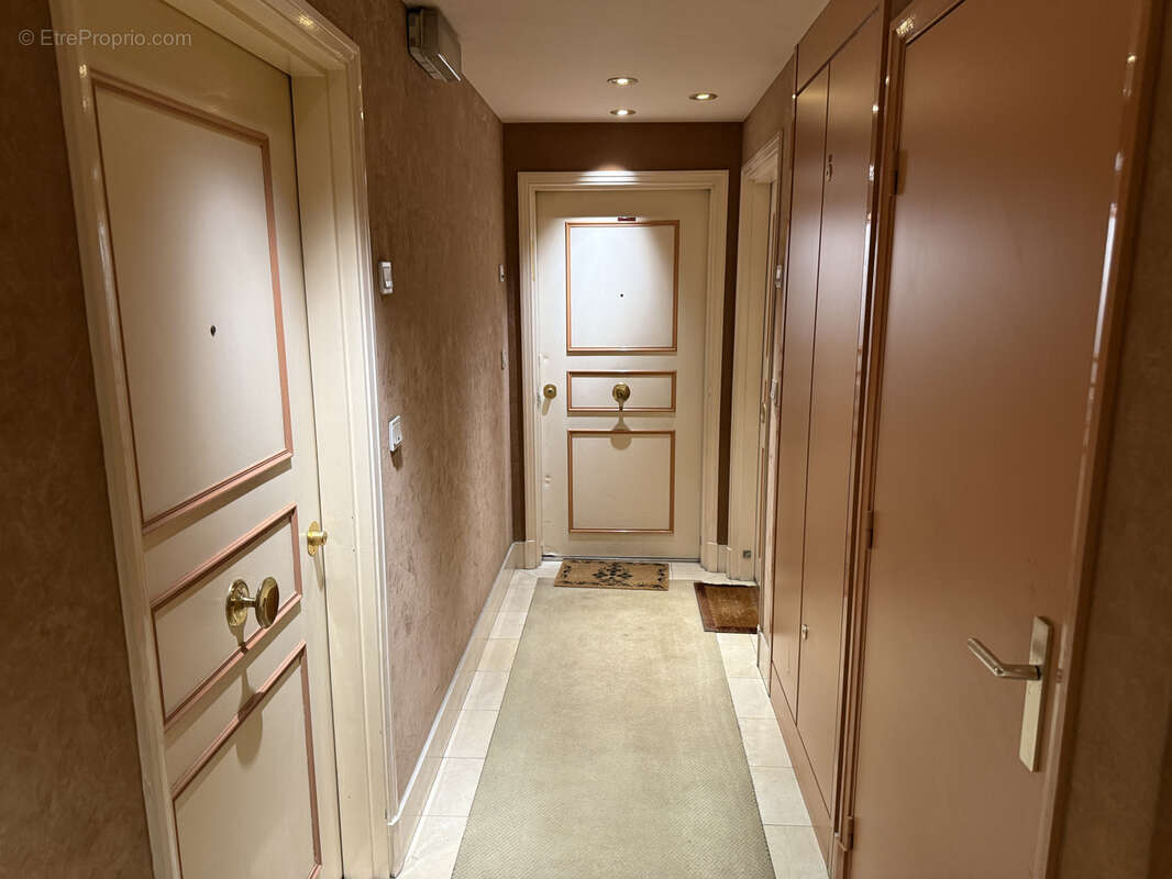 Appartement à PARIS-15E