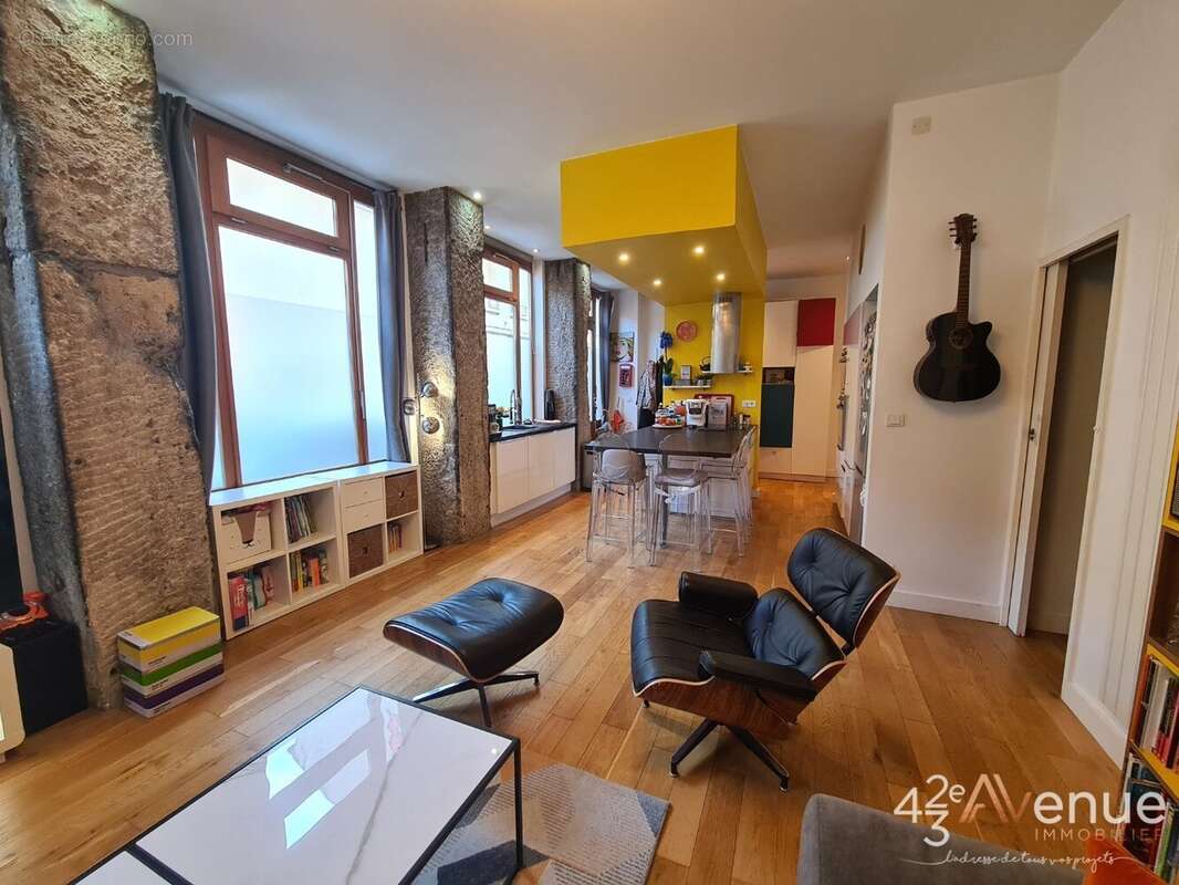 Appartement à SAINT-ETIENNE
