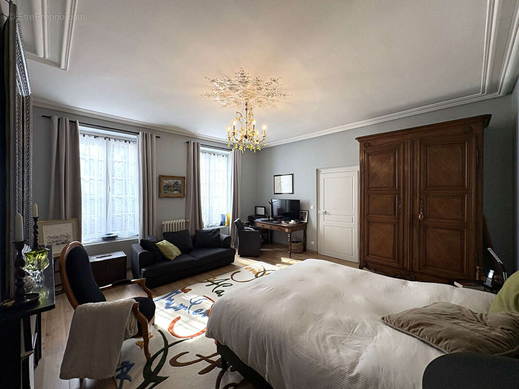 Appartement à CHARLEVILLE-MEZIERES