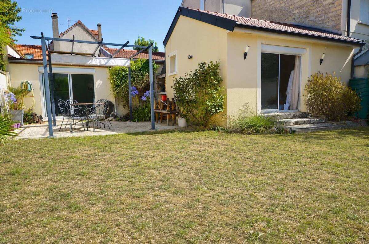 Maison à CROISSY-SUR-SEINE