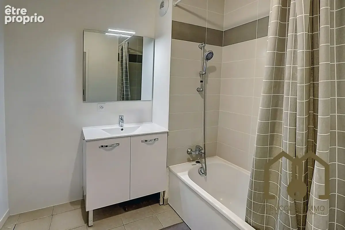 Appartement 69 m² à Venissieux  - photo 7