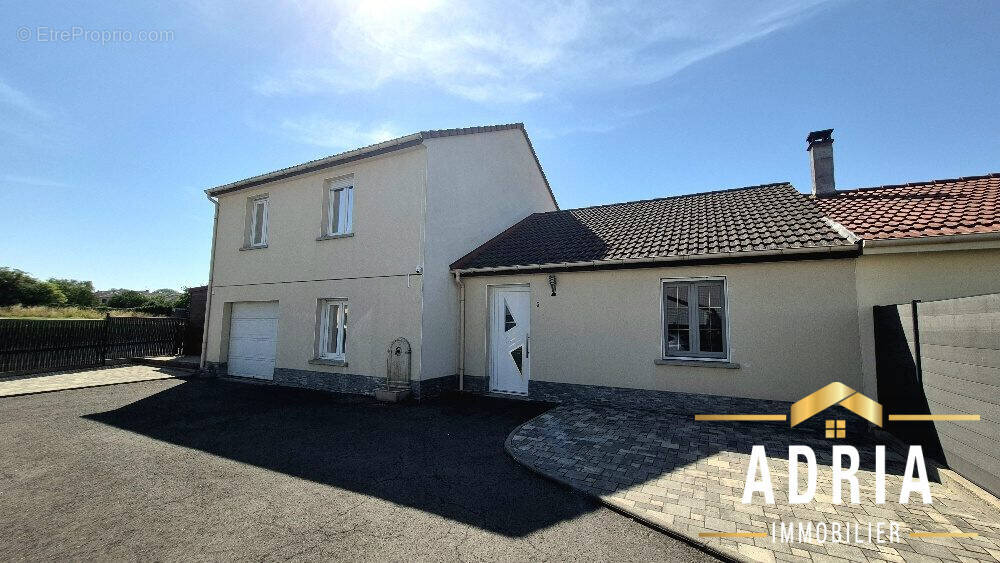 Maison à ENNERY