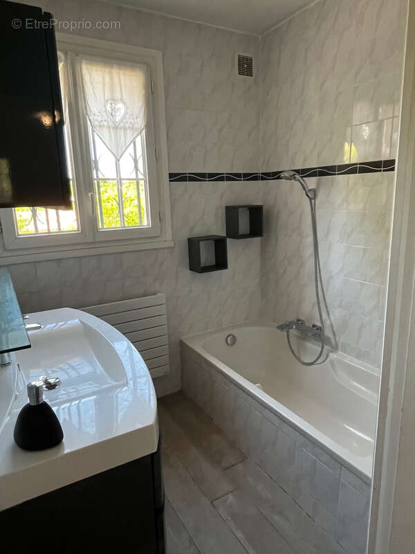 Maison à SAINT-VALLIER-DE-THIEY