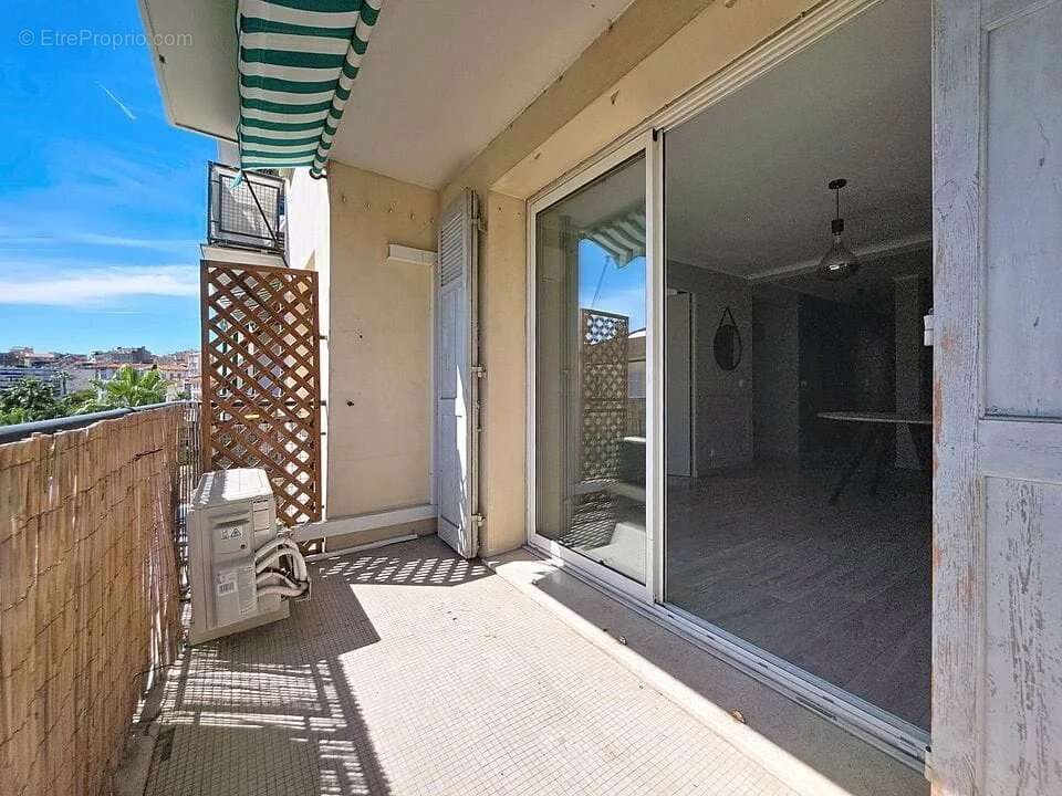 Appartement à LE CANNET