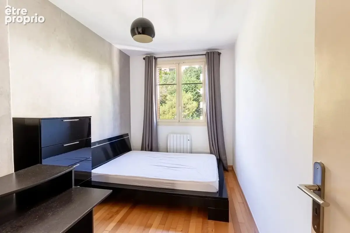 Estienne d'orves- 4 pièces - 73 m² - dernier étage - balcons - vue dégagée - photo 8