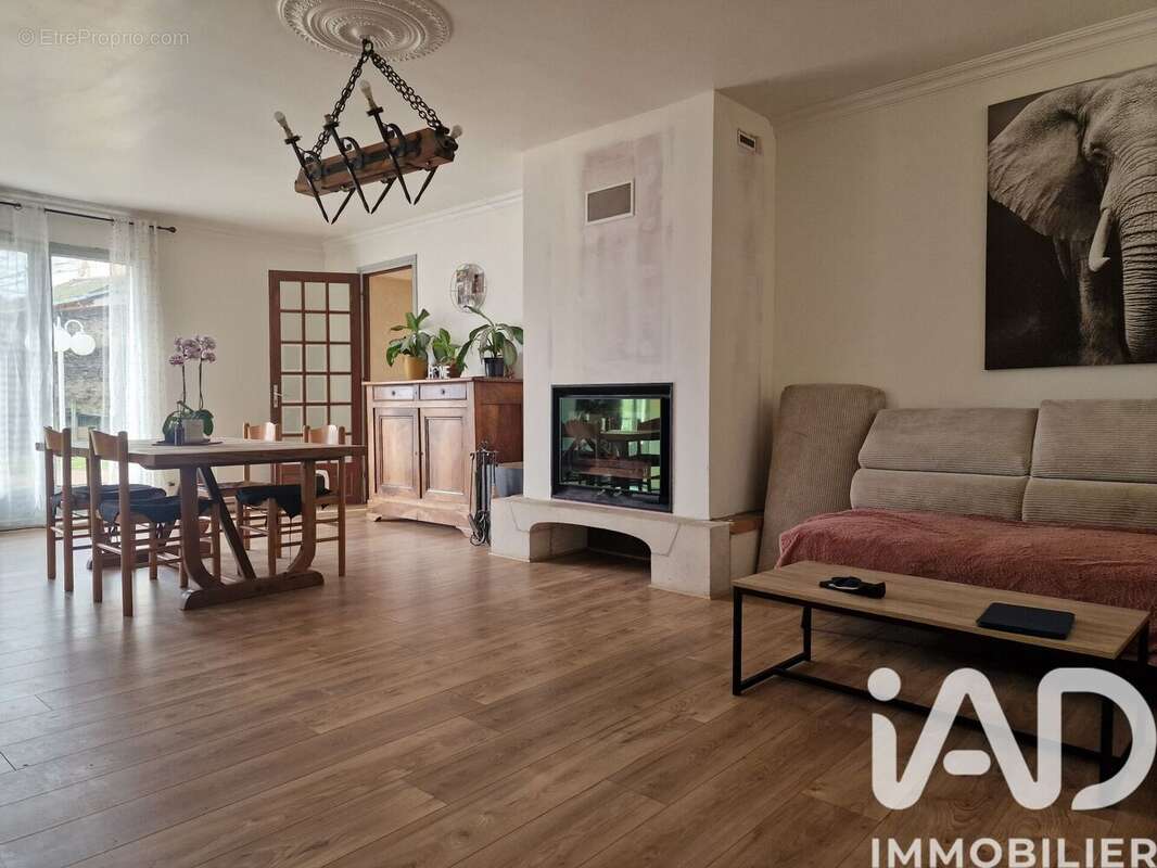 Photo 2 - Maison à MONTREUIL-BELLAY