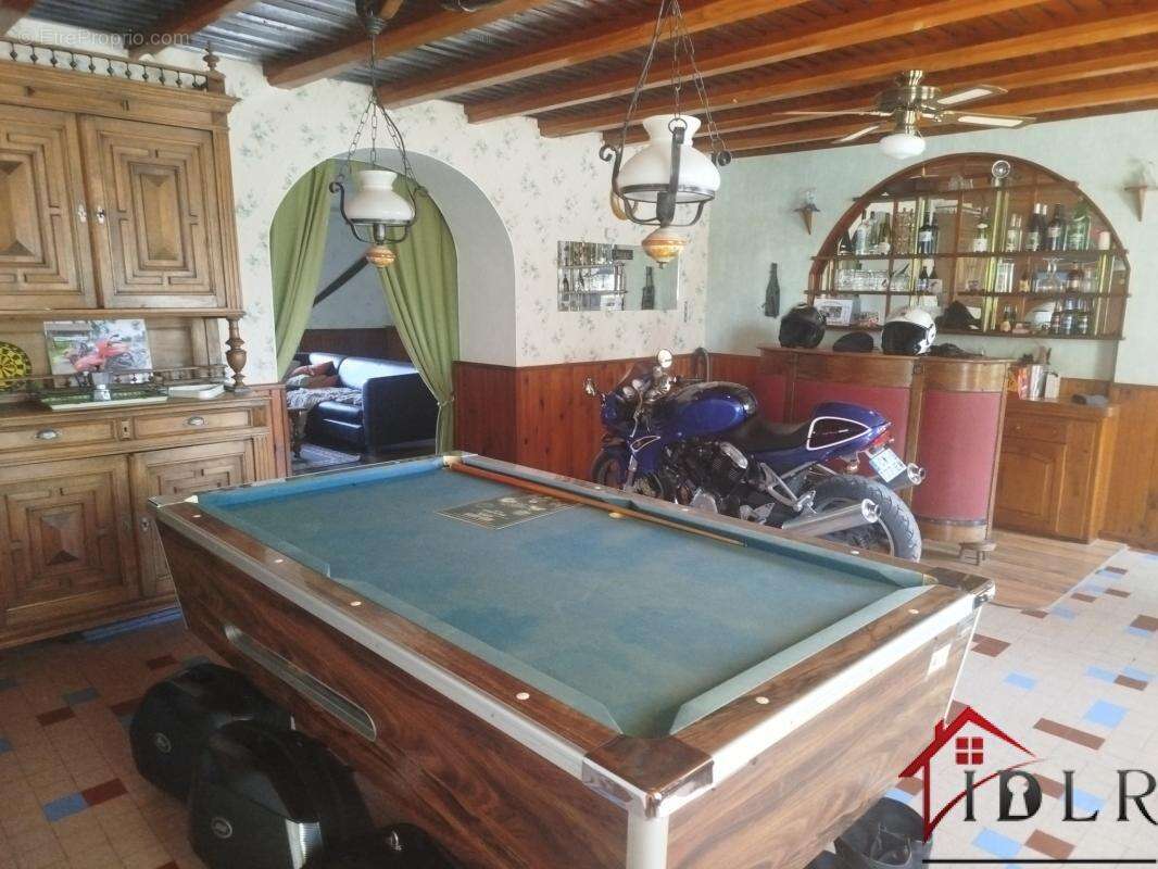 Maison en pierre non mitoyenne 220 m2 - 5 chambres - terrain - photo 6