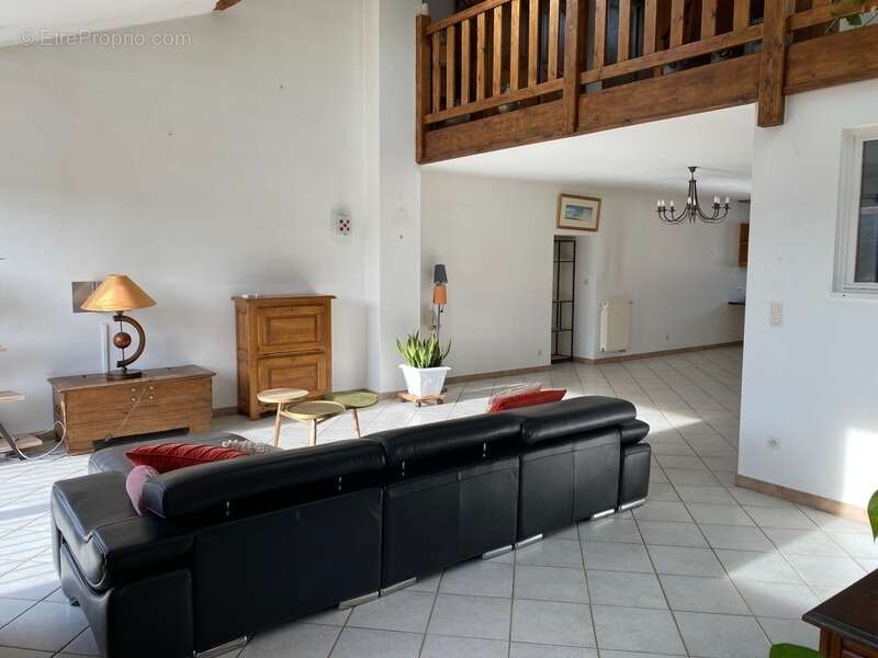 Maison à COSNES-ET-ROMAIN