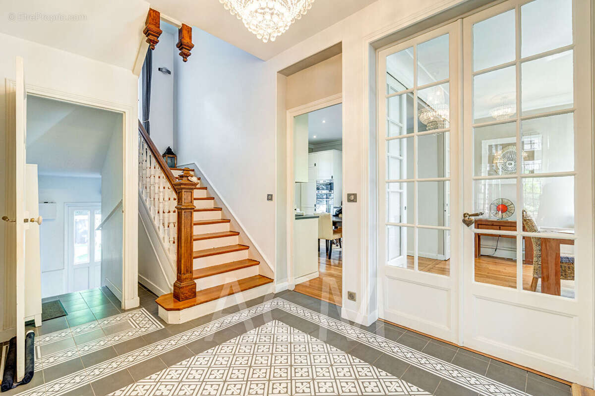 Maison à MAISONS-LAFFITTE