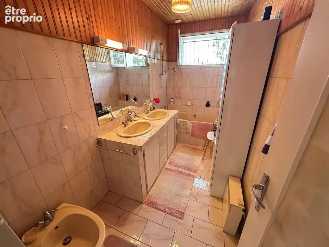 Pavillon 99m²,  3 chambres, dont 1 au  rez-de-chaussée, 2 salles de bain. - photo 9