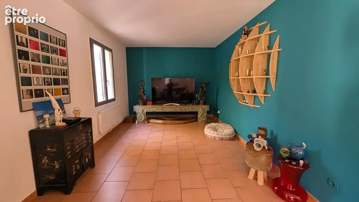 PEYROLLES EN PCE - Villa T6 de 162 m² sur 9511 m² de terrain - photo 5