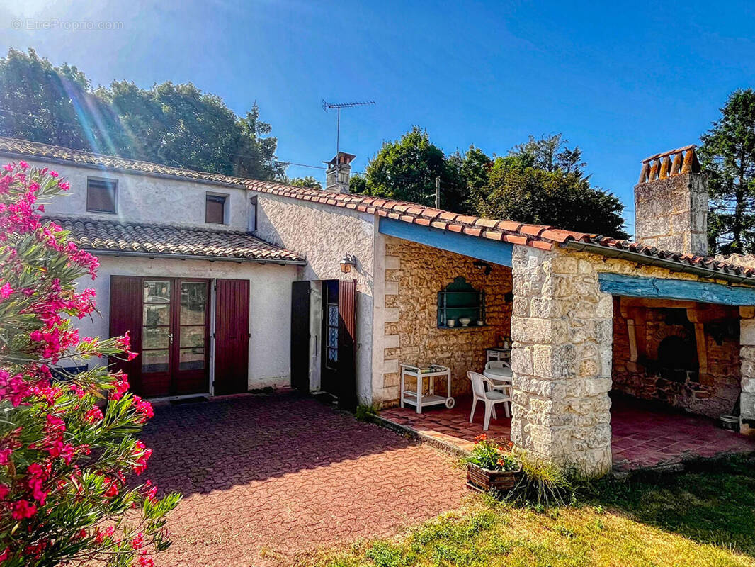 Maison à BALANZAC