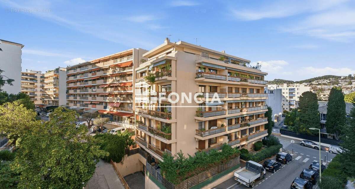 Appartement à LE CANNET