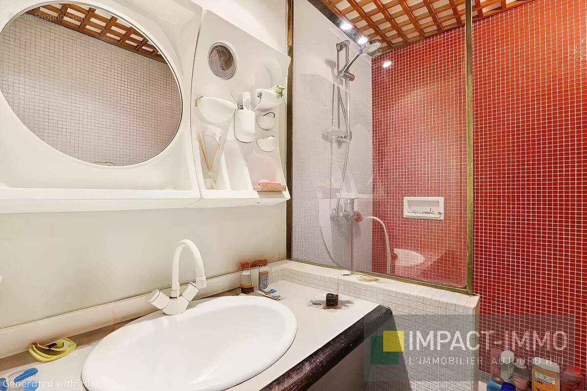Appartement à LEVALLOIS-PERRET