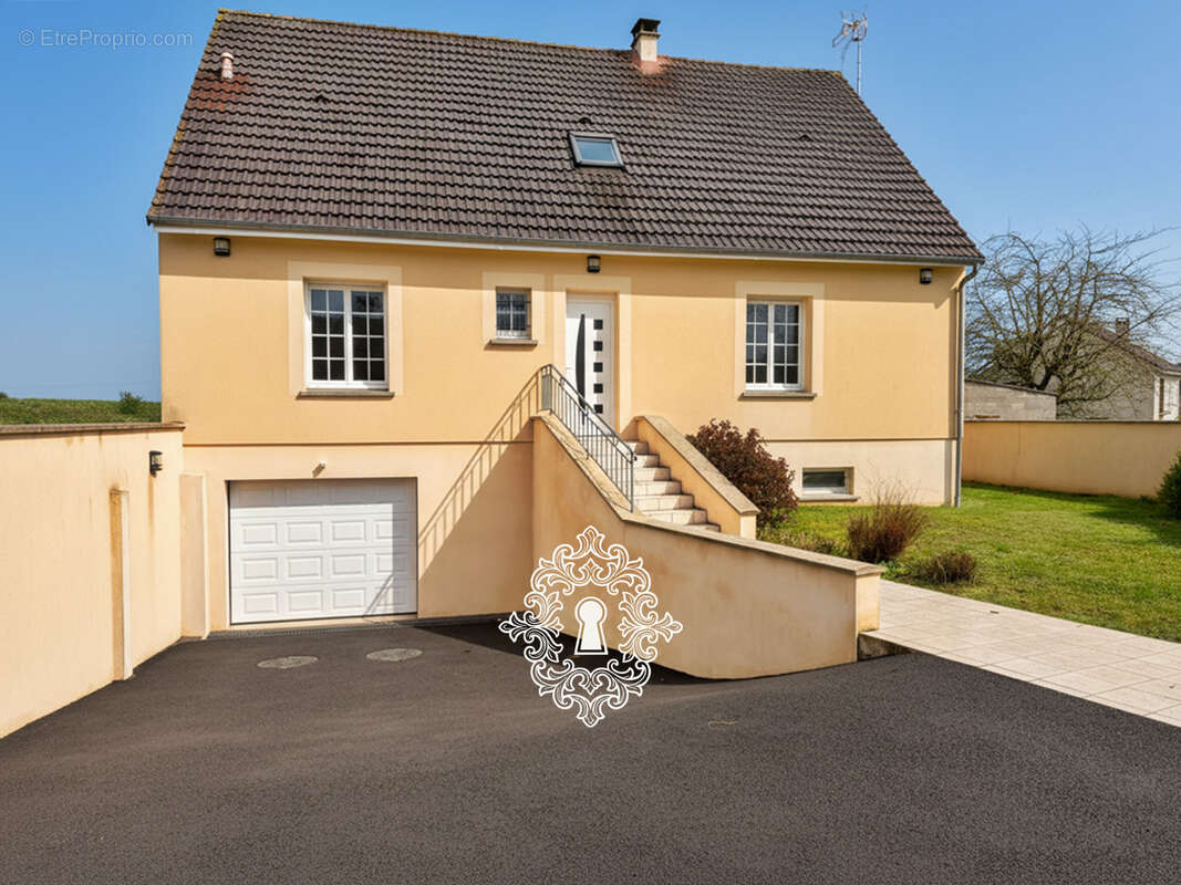 Maison à LONGUEVILLE