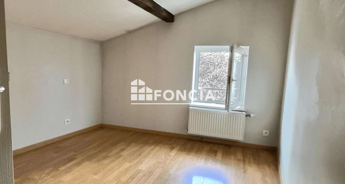 Appartement à CRAPONNE