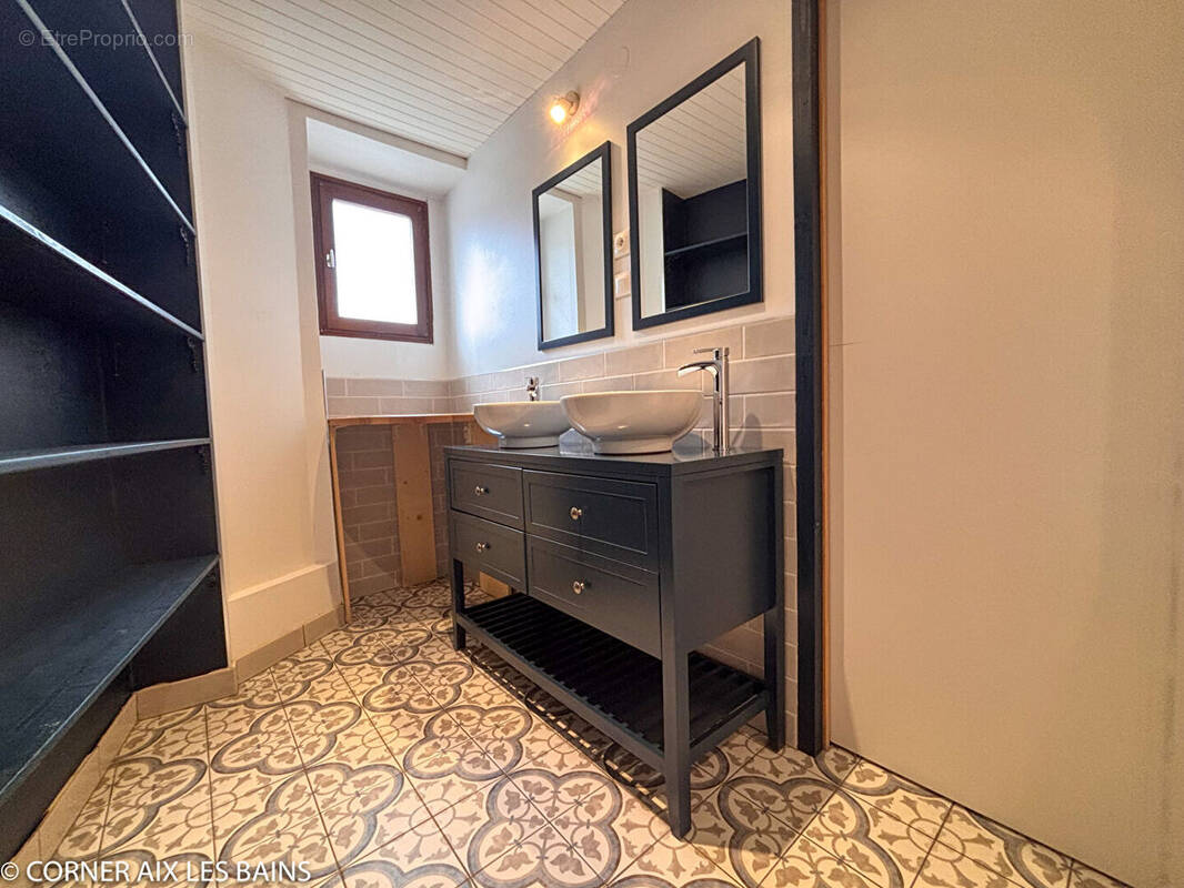 Appartement à AIX-LES-BAINS