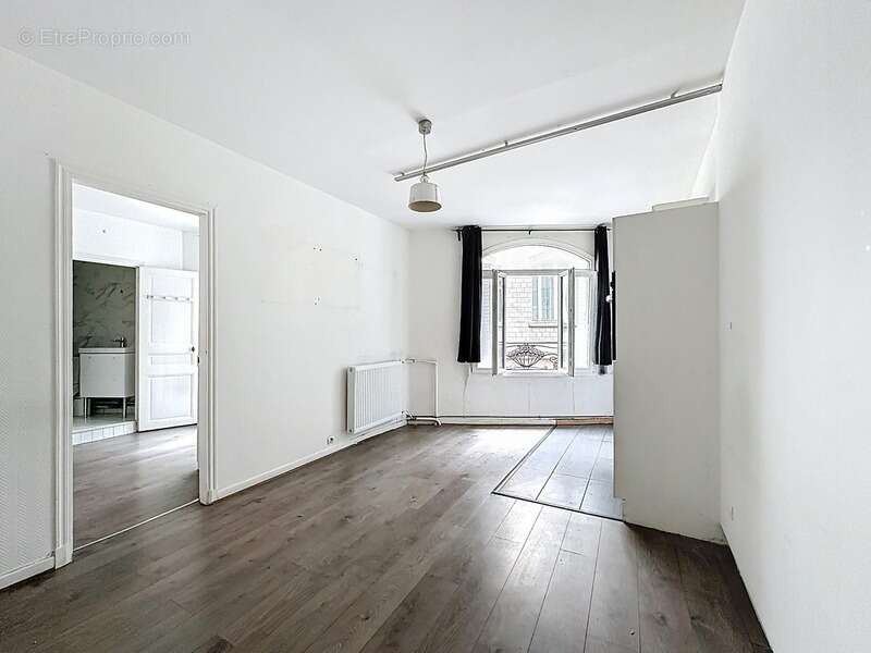 Appartement à PARIS-19E