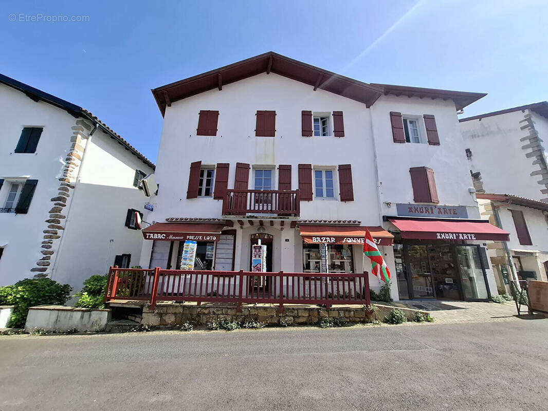 Commerce à SARE