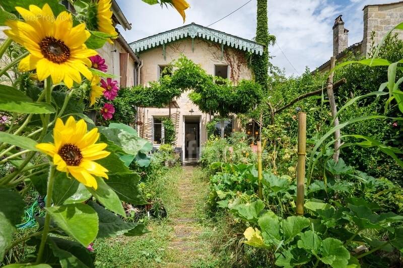 Maison à QUINSAC