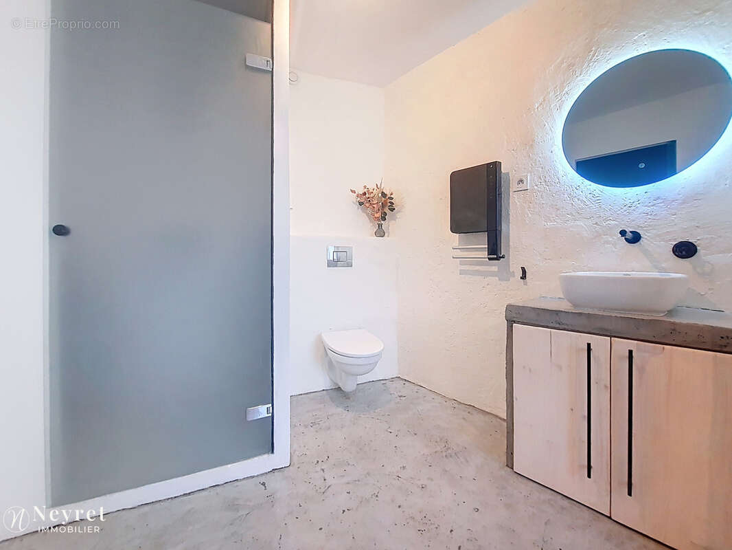 Communay - Maison de ville 151m2 - 4 chambres avec espace bureau - Cour privative de 35m2 - photo 10