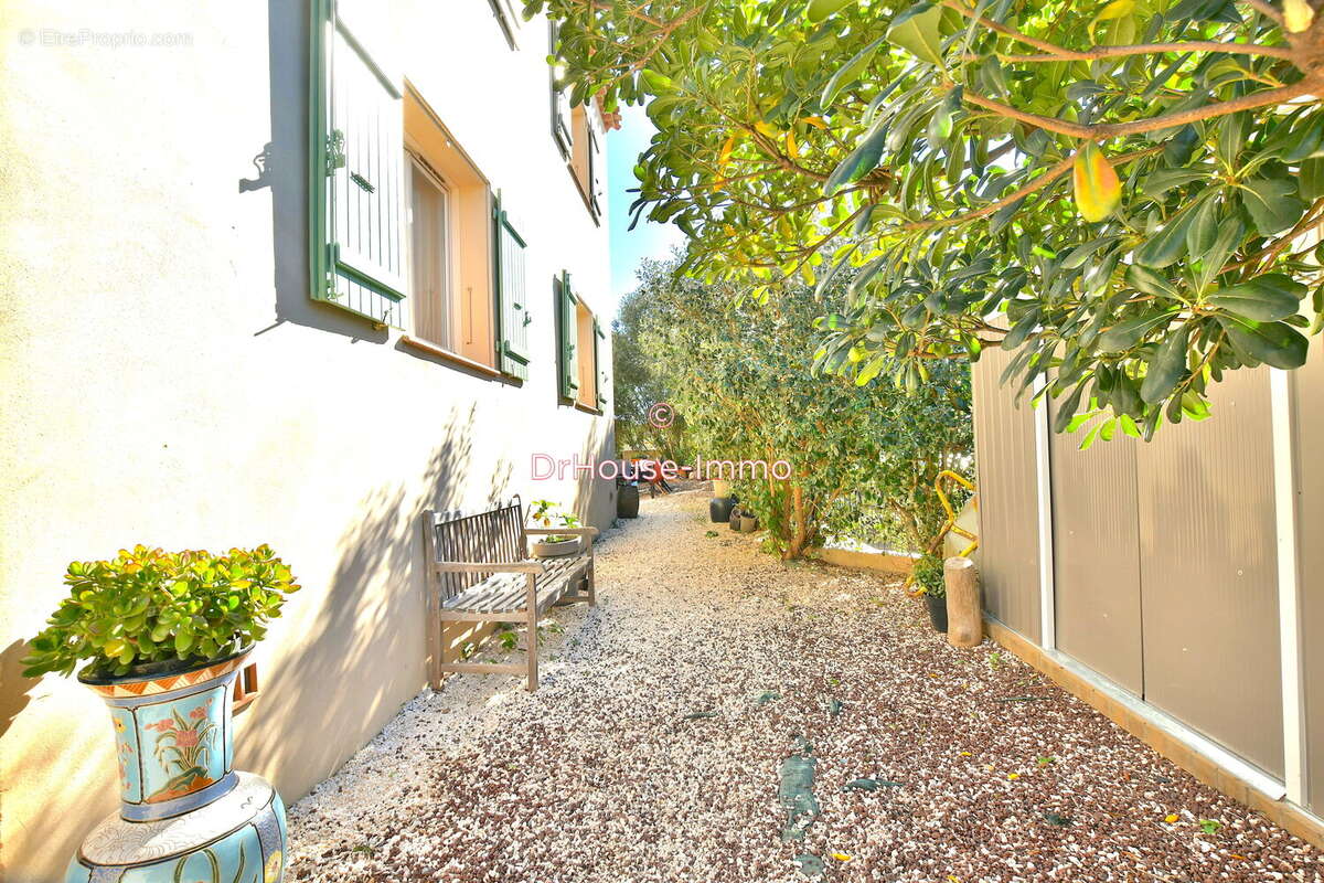 Maison à VILLELONGUE-DE-LA-SALANQUE