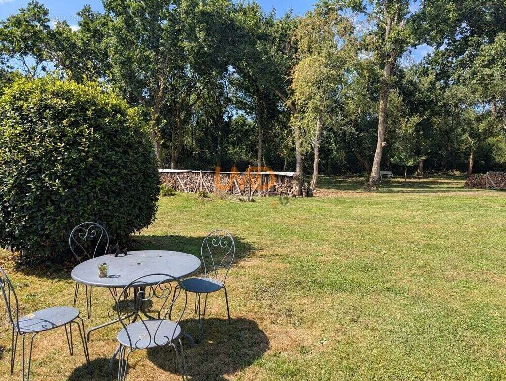 Maison à PLOMODIERN