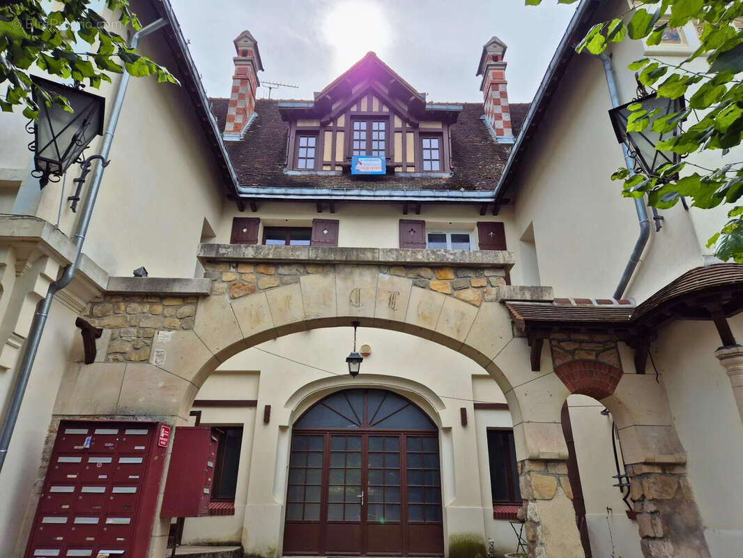 Appartement à HERICY