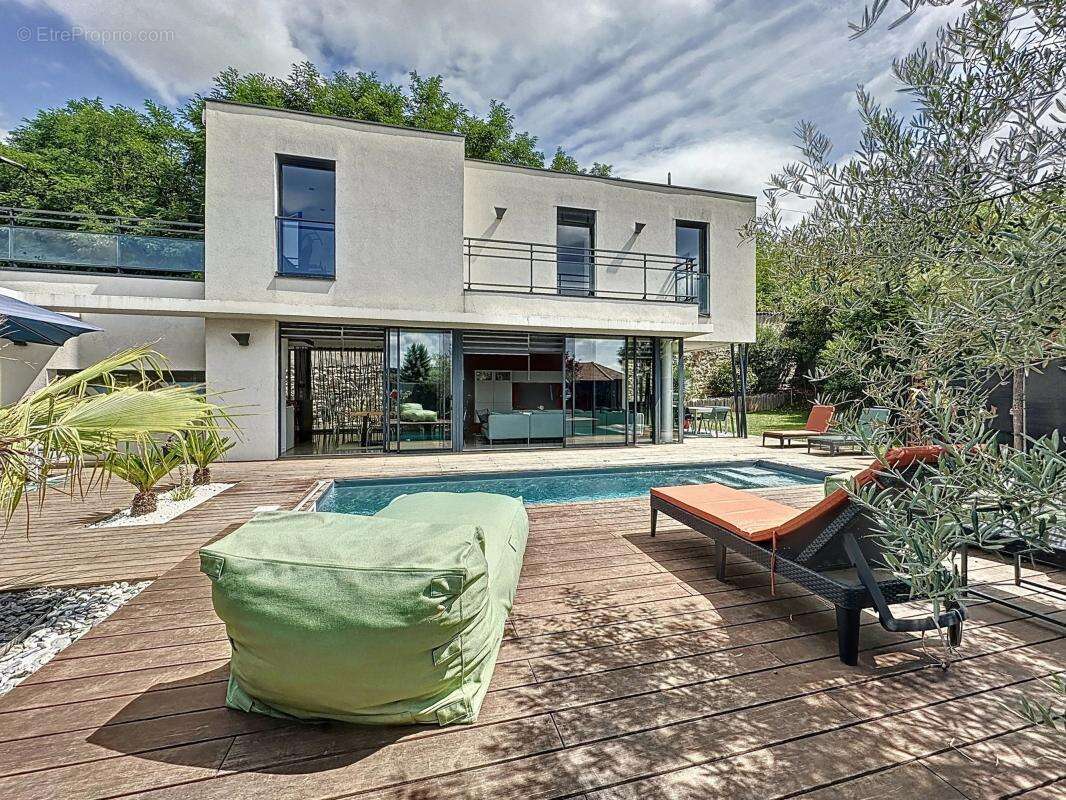 Maison à SAINT-SYMPHORIEN-D&#039;OZON