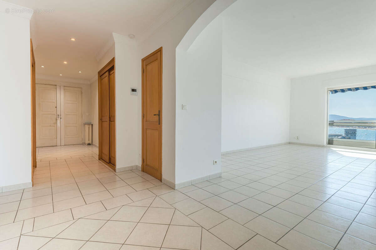 Appartement dernier étage avec vue mer panoramique au coeur de saint-raphaël - photo 8
