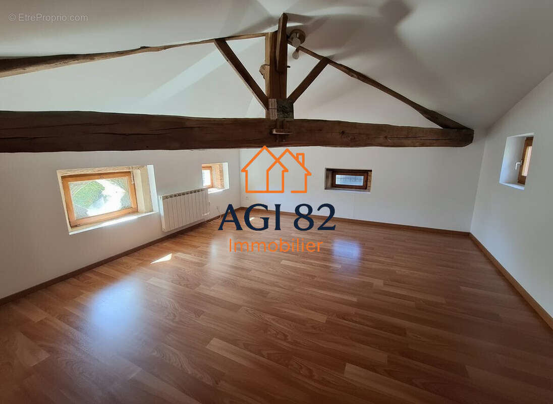 Maison 179 m² à Saint-Michel  - photo 7