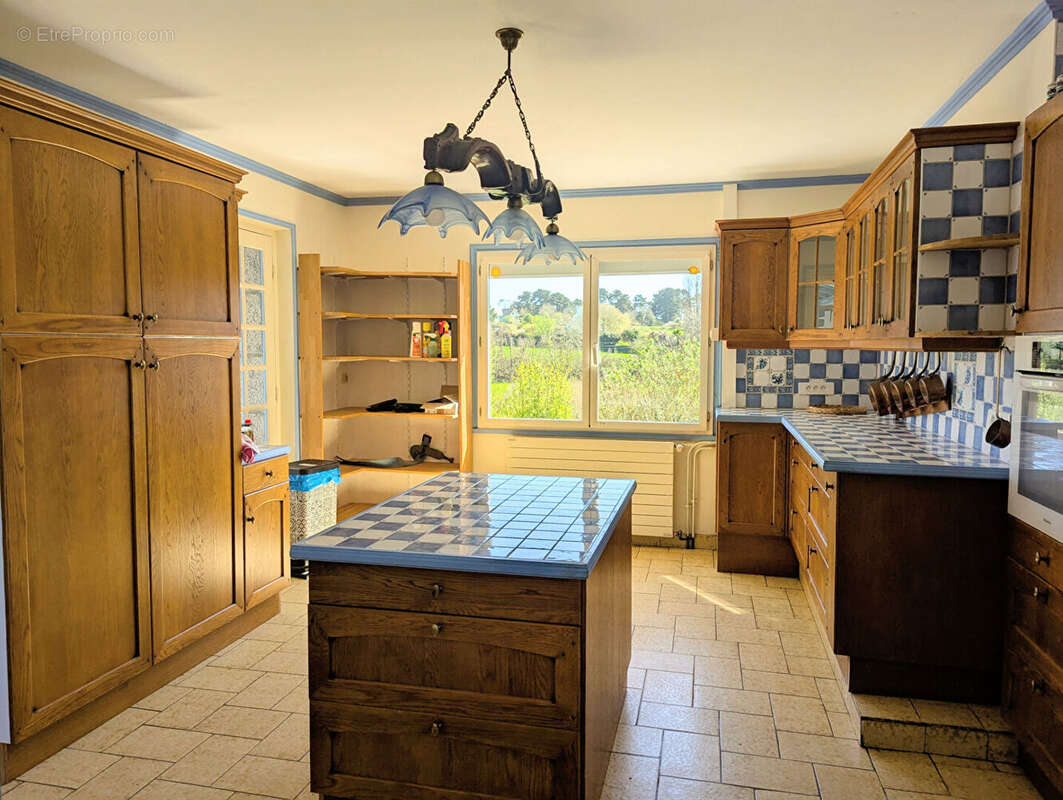 Maison à TREDREZ-LOCQUEMEAU