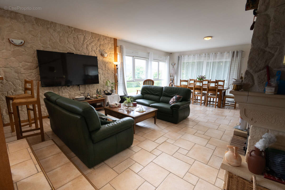 Maison à SAINT-POINT-LAC