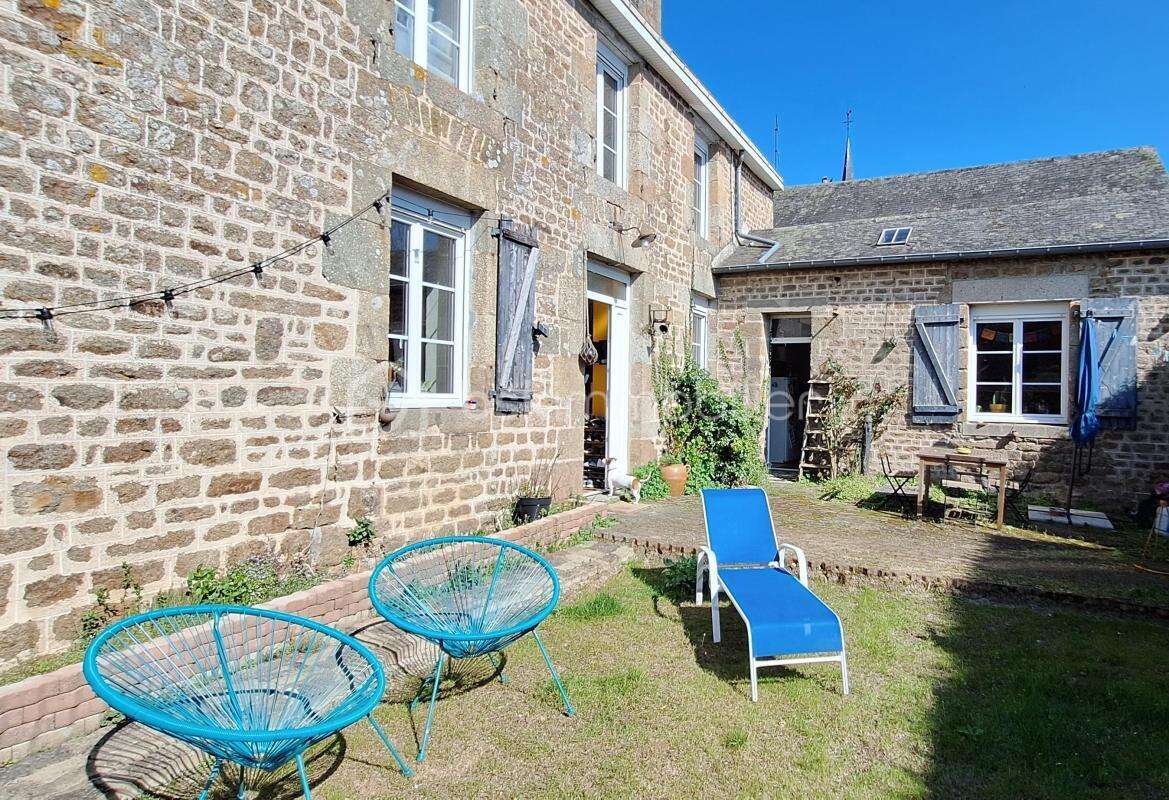 Maison à SAINT-BERTHEVIN-LA-TANNIERE