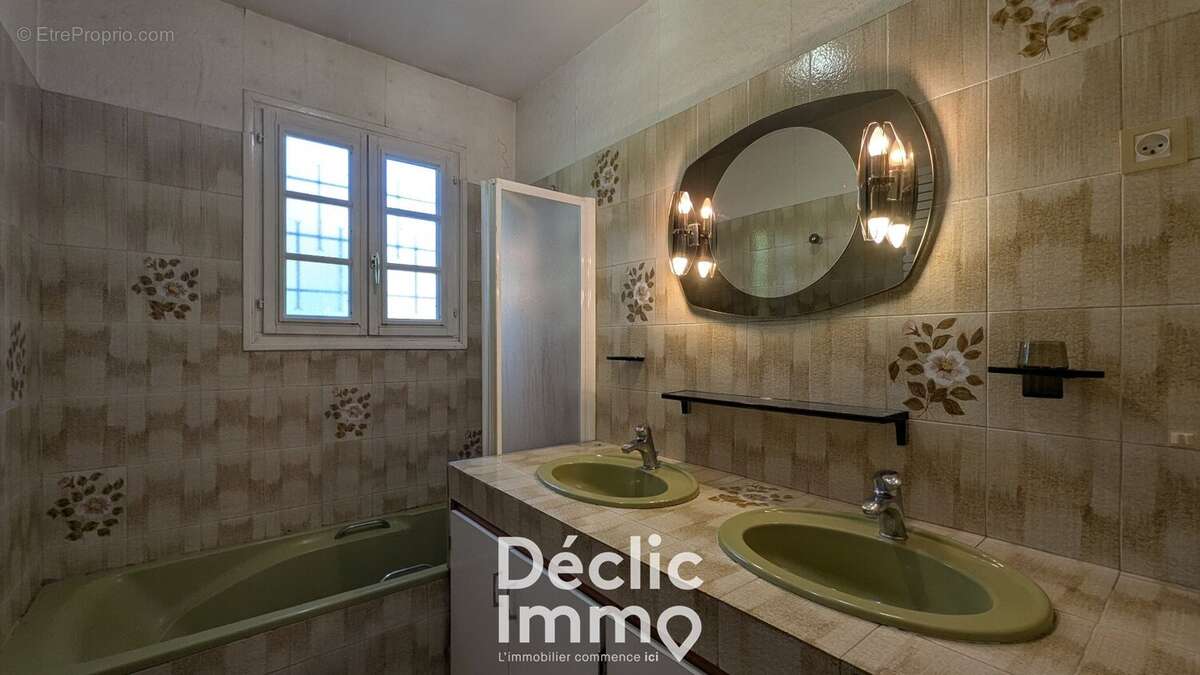 Maison à RUELLE-SUR-TOUVRE