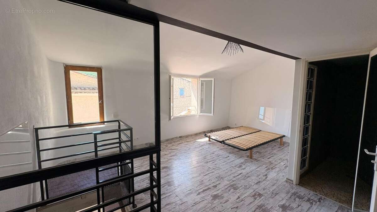 Maison 3 pièces / 78.43 m² / 90 000 EUR / SAINT-ETIENNE-LES-ORGUES - photo 5